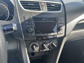 Suzuki Swift 1.2 Comfort EASSS   5 Drs picture 10