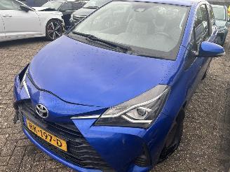 krockskadad bil auto Toyota Yaris 1.5 VVTI  Automaat  Aspiration  3 Drs 2018/1