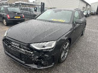 Schadeauto Audi A4 Avant 35 TFSI  Edition Competition  S Line Automaat 2021/10