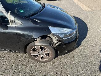 Renault Clio Estate 0.9 TCe  Night&Day picture 3