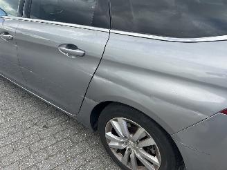 Peugeot 308 SW  1.2 Pure Tech Exclusive picture 6