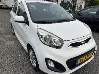 Kia Picanto 1.0 CVVT  Super Pack picture 3