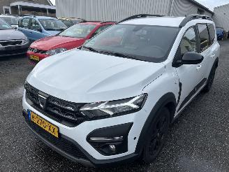 skadebil auto Dacia Jogger 1.0 TCe   Extreme 7 Persoons  ( Koppakking stuk )  op LPG 2023/1