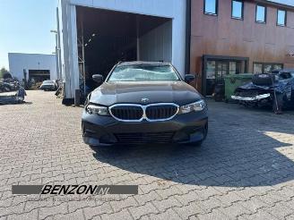 Vrakbiler auto BMW 3-serie 3 serie Touring (G21), Combi, 2019 320e 2.0 TwinPower Turbo 16V 2021/7