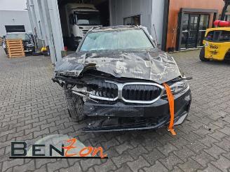 Vrakbiler auto BMW 3-serie 3 serie Touring (G21), Combi, 2019 318d 2.0 TwinPower Turbo 16V Mild Hybrid 2023/12