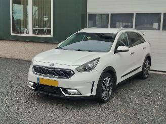 Coche accidentado Kia Niro 1.6 GDi Hybrid ExecutiveLine 2016/11
