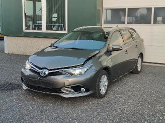 skadebil auto Toyota Auris 1.8 Hybrid Aut Dynamic Go Aut 2018/9