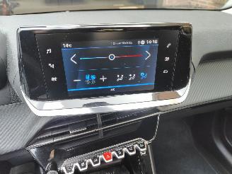 Peugeot 208 1.2 Pure Tech Active Pack picture 13