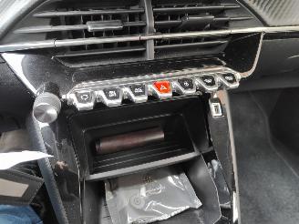 Peugeot 208 1.2 Pure Tech Active Pack picture 22