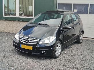 krockskadad bil auto Mercedes A-klasse 160  Avantgarde Automaat Pano 2009/10