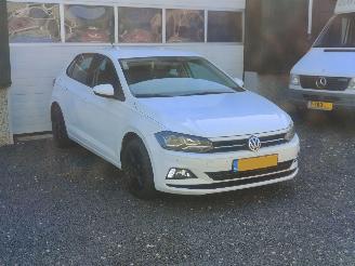 Volkswagen Polo 1.0 MPI Comfortline Navi Clima picture 3