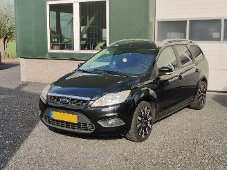 skadebil auto Ford Focus 1.6 Trend Combi Airco 2009/7