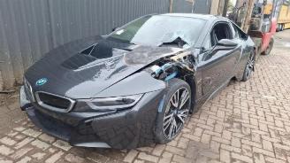 BMW i8  picture 1