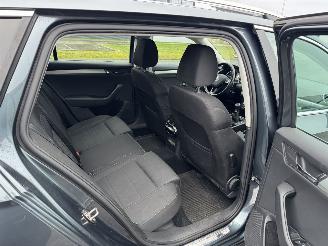 Skoda Superb 1.6 TDI KLIMA NAVI XENON NAVI picture 11