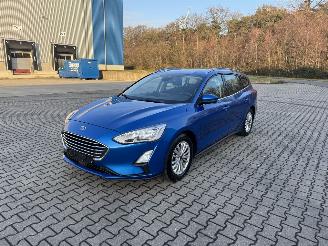 Unfallwagen Ford Focus 1.0 Ecoboost Titanium Klima Navi 2019/2