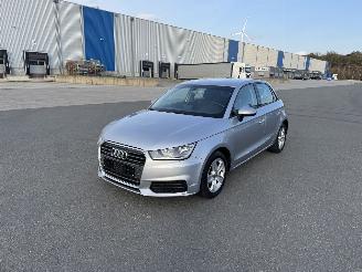 Unfallwagen Audi A1 SPORTBACK 1.4 TDI Klima Navi PDC EURO 6 2015/10