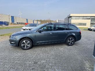 krockskadad bil auto Skoda Octavia 1.0 85 KW AMBITION KLIMA KOMBI 2019/3