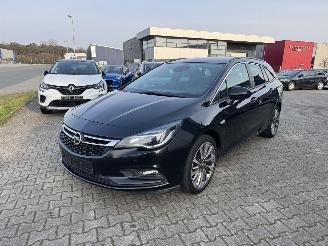 krockskadad bil auto Opel Astra 1.6 CDTI 100 KW SPORT EDITION 2016/11
