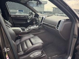 Porsche Cayenne CAYENNE S 3.0 E-HYBRID PANORAMA LEDER NAVI XENON VOL picture 11