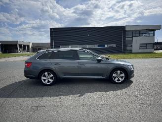 Skoda Superb 1.6 TDI KLIMA NAVI PANORAMA XENON picture 4