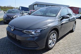 Voiture accidenté Volkswagen Golf Volkswagen Golf VIII Life +  Alcantara Pdc kam Acc IQ Light 2023/2