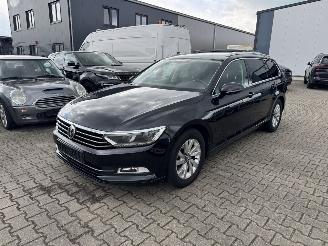 Unfallwagen Volkswagen Passat 1.6 TDI KLIMA LED NAVI 2015/8