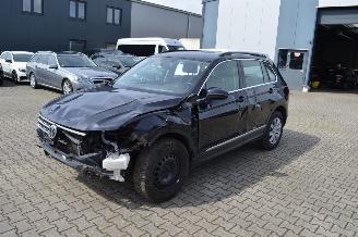 skadebil auto Volkswagen Tiguan 2.0 TDI 110 KW DSG 4 MOTION COMFORTLINE 2016/10