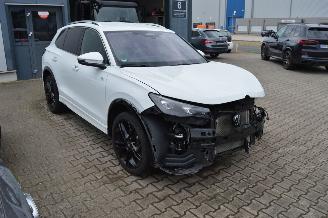 Schadeauto Volkswagen Tiguan 2.0 TDI 142 KW R LINE DSG FACELIFT 2024/7