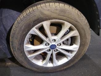 Ford Kuga  picture 6