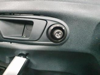 Ford Fiesta  picture 11