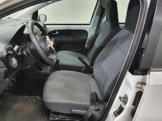 Volkswagen Up! Move picture 12