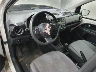 Volkswagen Up! Move picture 3