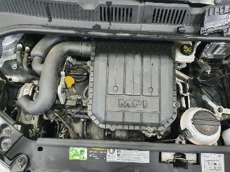 Volkswagen Up! Move BlueMotion picture 13