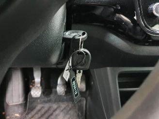 Volkswagen Up! Move BlueMotion picture 17