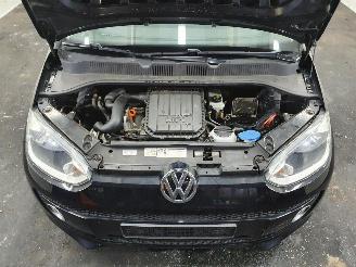 Volkswagen Up! High Up! picture 22