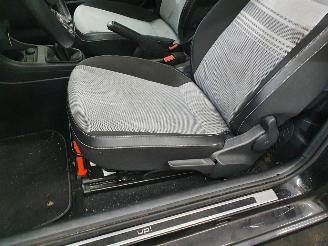 Volkswagen Up! High Up! picture 24