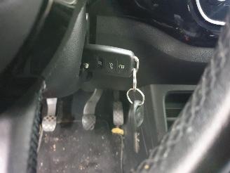 Volkswagen Up! High Up! picture 9