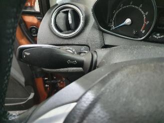 Ford Fiesta 1.0 Titanium picture 24