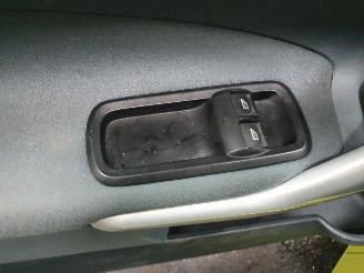 Ford Fiesta 1.25 Titanium picture 11
