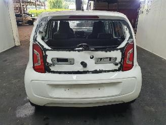 Volkswagen Up! 1.0 Take picture 23