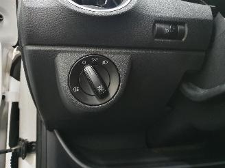 Volkswagen Up! 1.0 Take picture 27