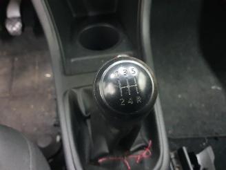 Volkswagen Up! 1.0 Take picture 22