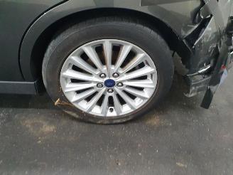 Ford C-Max 1.0 Ecoboost Titanium picture 25