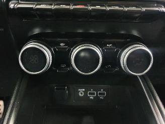 Renault Clio Mk5 BJA 1.0TCe 100 RS Line picture 10