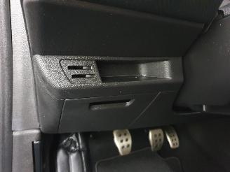 Renault Clio Mk5 BJA 1.0TCe 100 RS Line picture 26