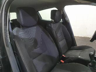 Renault Clio Mk4 0.9 TCe Dynamique GT Line picture 12