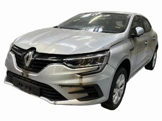 disassembly passenger cars Renault Mégane 4 phase 2 2020/9