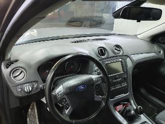 Ford Mondeo 1.6 EcoBoost Titanium picture 11