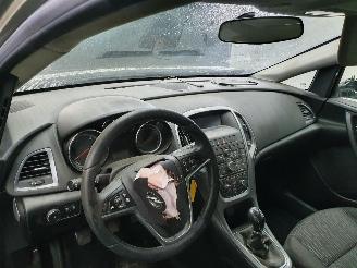 Opel Astra J Edition 1.4 picture 25