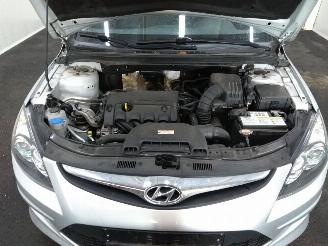 Hyundai I-30  picture 7